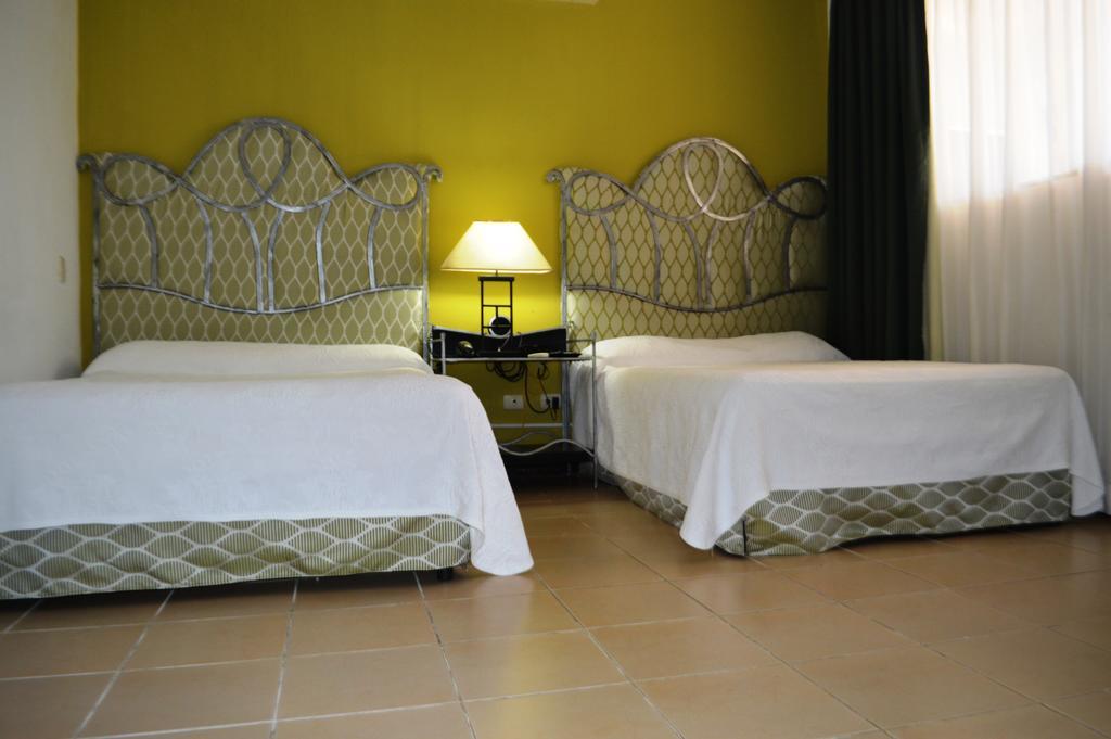 Hotel Angel Azul Managua Exteriör bild