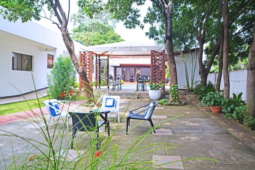Hotel Angel Azul Managua Exteriör bild