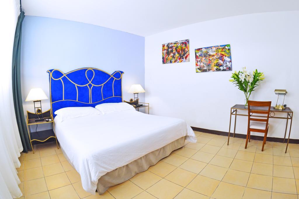 Hotel Angel Azul Managua Exteriör bild